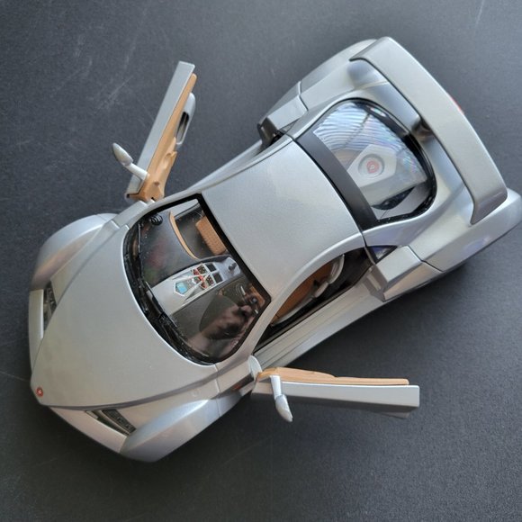 Vintage Silver Bburago 2002 Prima Giugiaro Special Edition Rare 1:18 Diecast - Picture 5 of 5